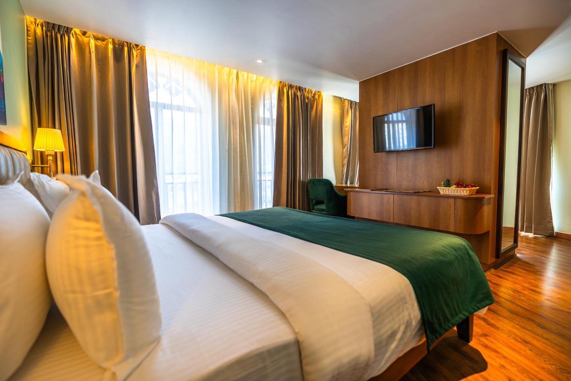 Clarks Inn Express, Рішикеш Екстер'єр фото